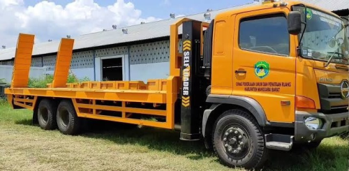 Harga  Karoseri truk self loader  di Pasuruan 