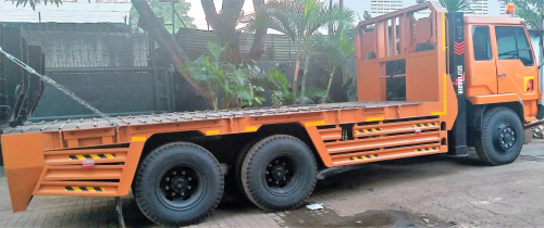 Jasa Penyedia  Karoseri truk self loader  di Mojokerto 