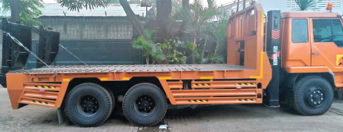 Jasa Penyedia  Karoseri truk self loader  di Lampung 