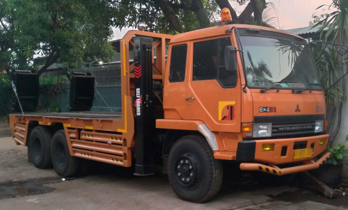 Jasa Penyedia  Karoseri truk self loader  di Jepara 