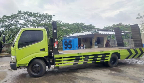 Jasa Penyedia  Karoseri truk self loader  di Bantul 